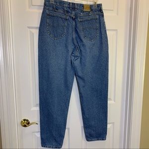 Vintage 1980’s Ultra High Waisted Lee Jeans Size 16M